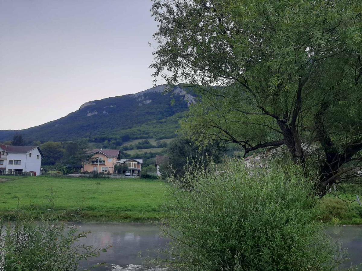 Guest House Sobic Sipovo Bagian luar foto