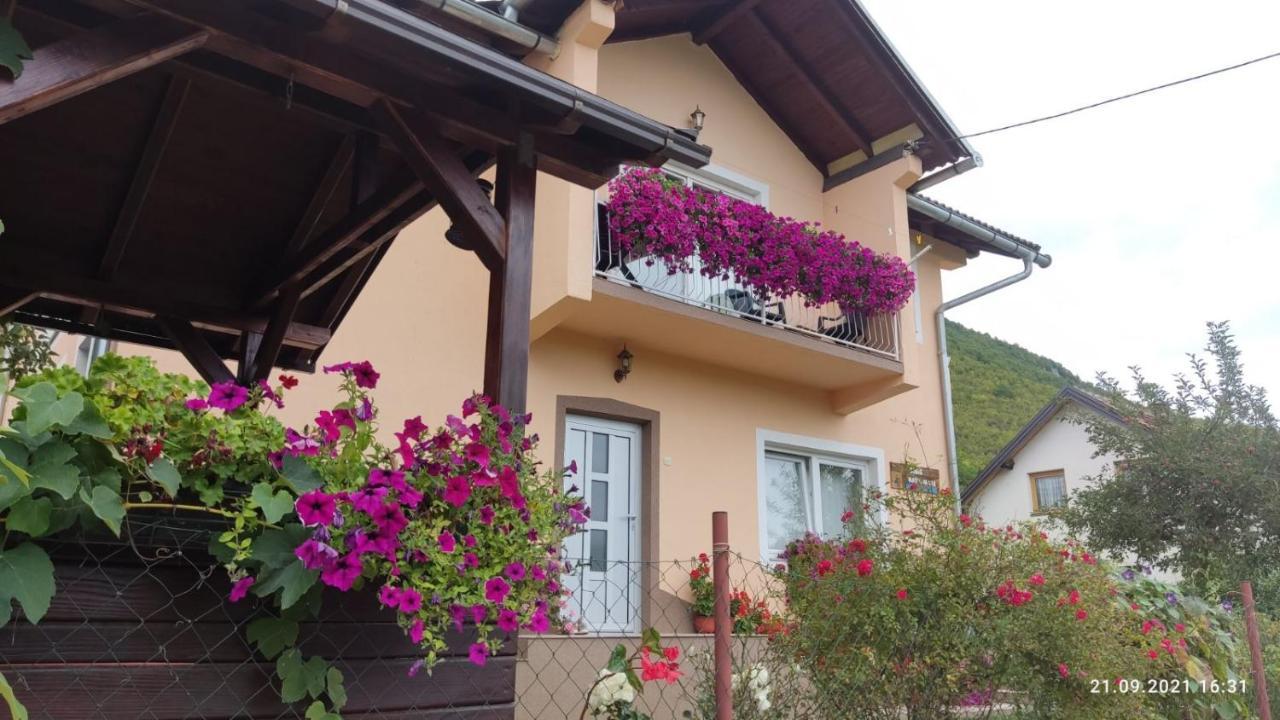 Guest House Sobic Sipovo Bagian luar foto