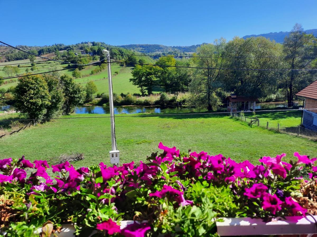 Guest House Sobic Sipovo Bagian luar foto